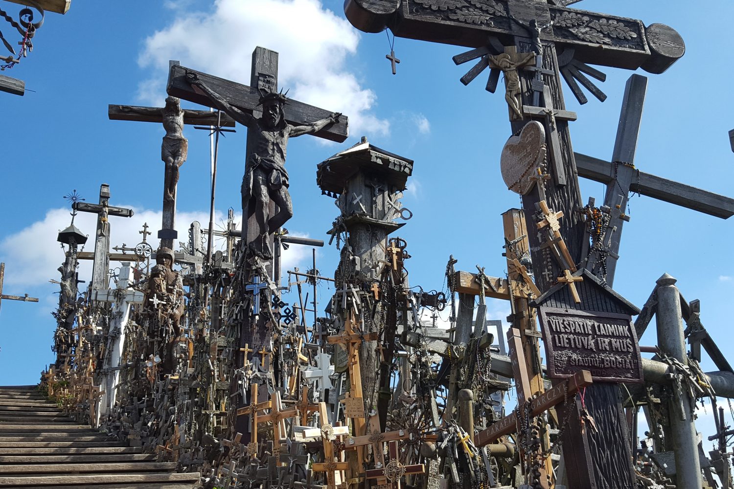 the hill of crosses discover lithuania